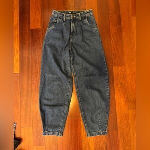 Zara women’s balloon jeans